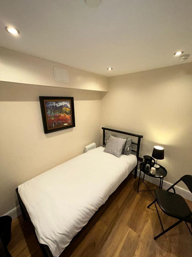 Cosy Single Room 爱丁堡 外观 照片
